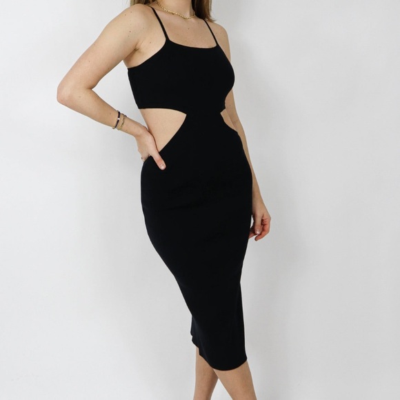 KARISSA DRESS - Picture 2 of 4